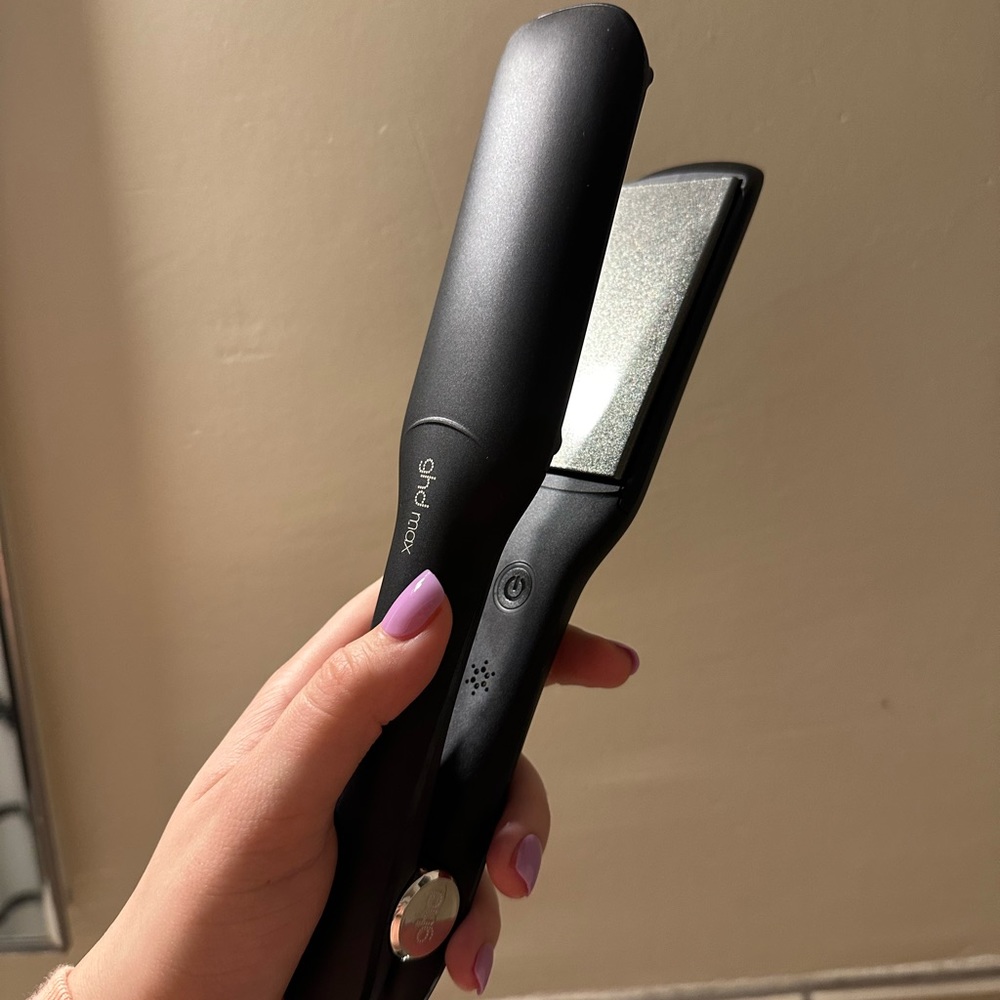 GHD Max Styler 2" Wide Plate Flat Iron